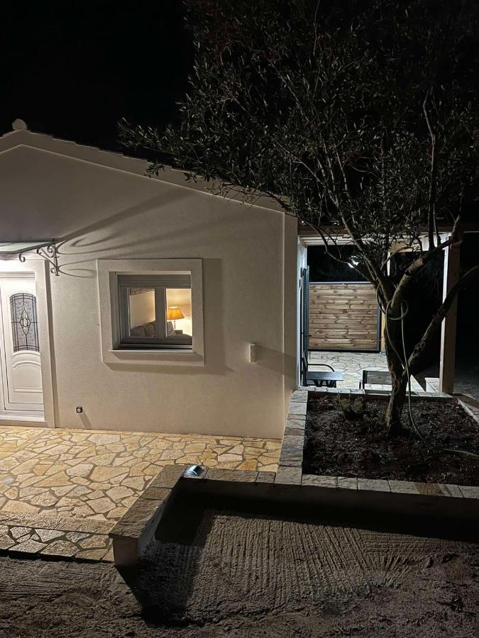 The Old Stables Apartment Vatos Exterior photo